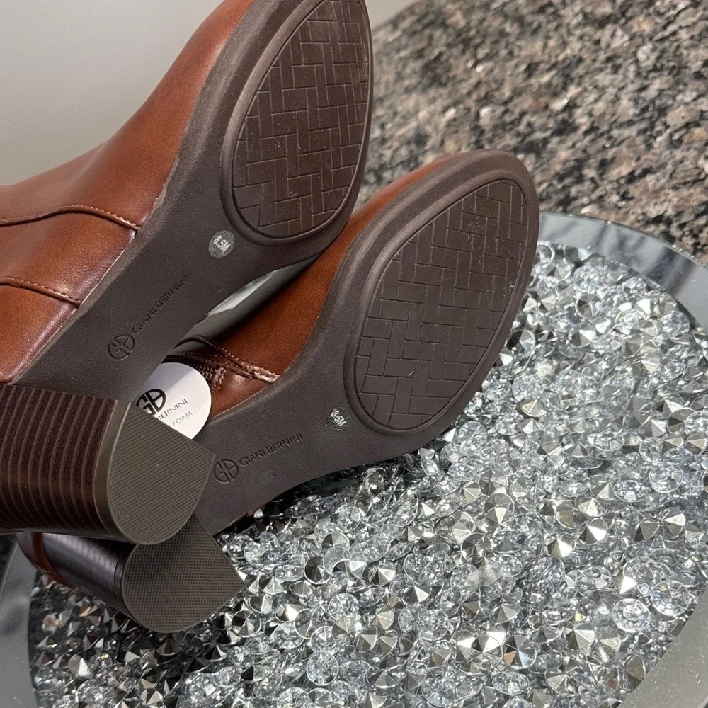 Giani Bernini Rich Brown Ankle Boots NWT 8.5
